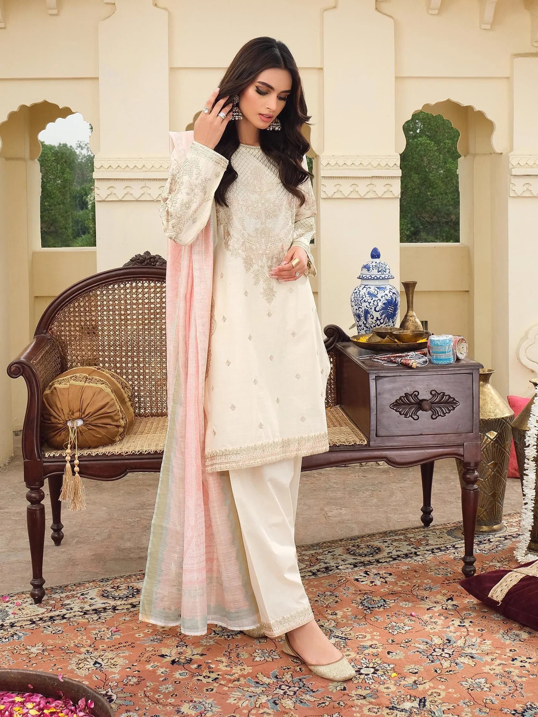 3 Piece Lawn Suit-Embroidered (Pret)